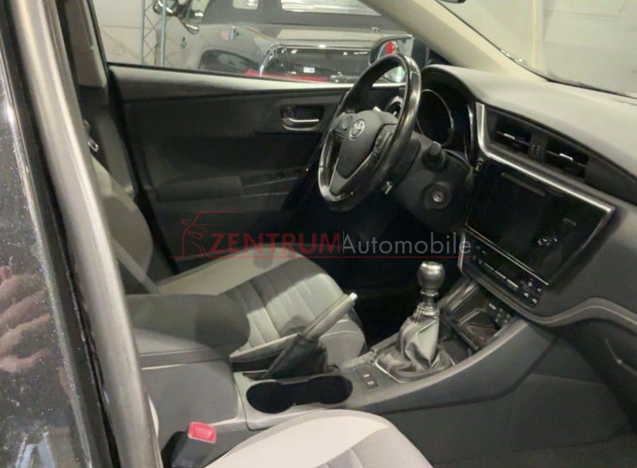 Toyota Auris 2016