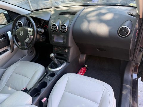 Nissan Qashqai 2011 — poza 13