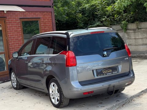 Peugeot 5008 2012 — poza 3
