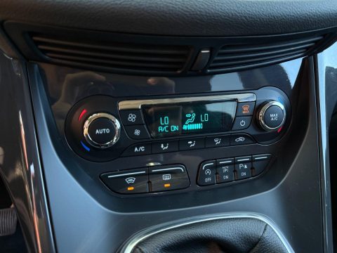 Ford Kuga 2015 — poza 11