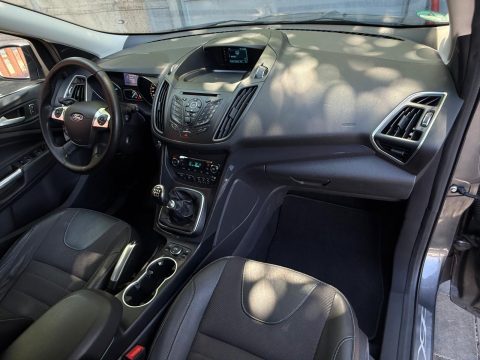 Ford Kuga 2015 — poza 8