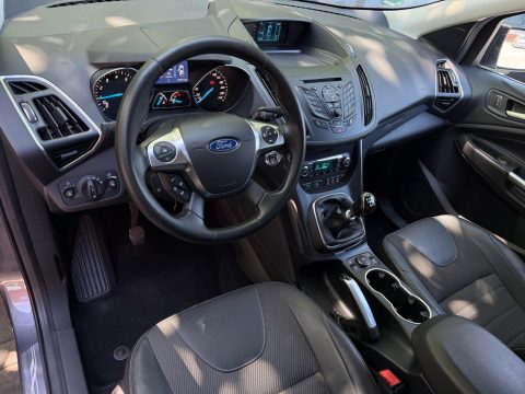 Ford Kuga 2015 — poza 10