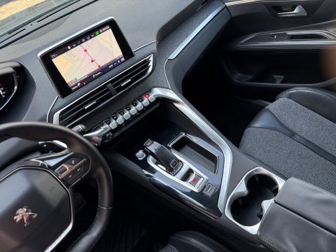 Peugeot 3008 2018 — poza 10