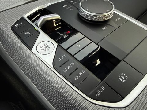 BMW Seria 3 2023 — poza 13