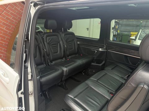 Mercedes-Benz V-Class 2022 — poza 12