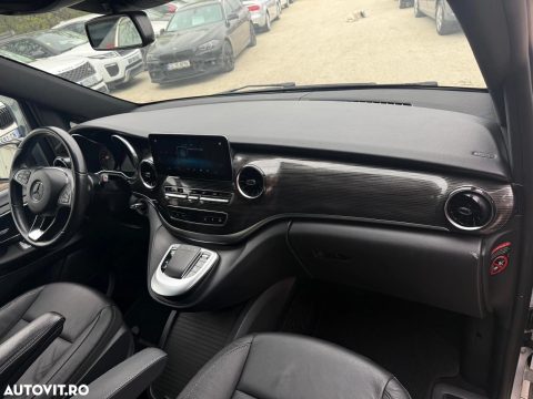 Mercedes-Benz V-Class 2022 — poza 14
