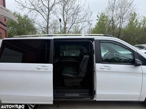 Mercedes-Benz V-Class 2022 — poza 11