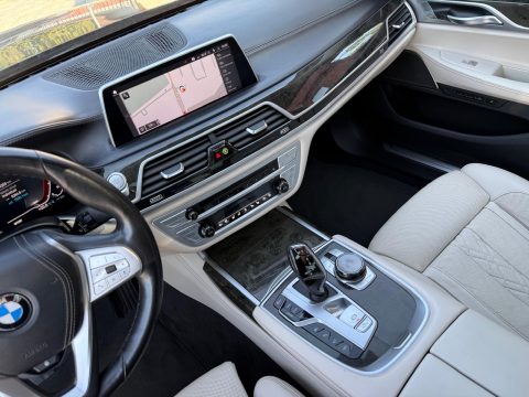 BMW Seria 7 2021 — poza 13
